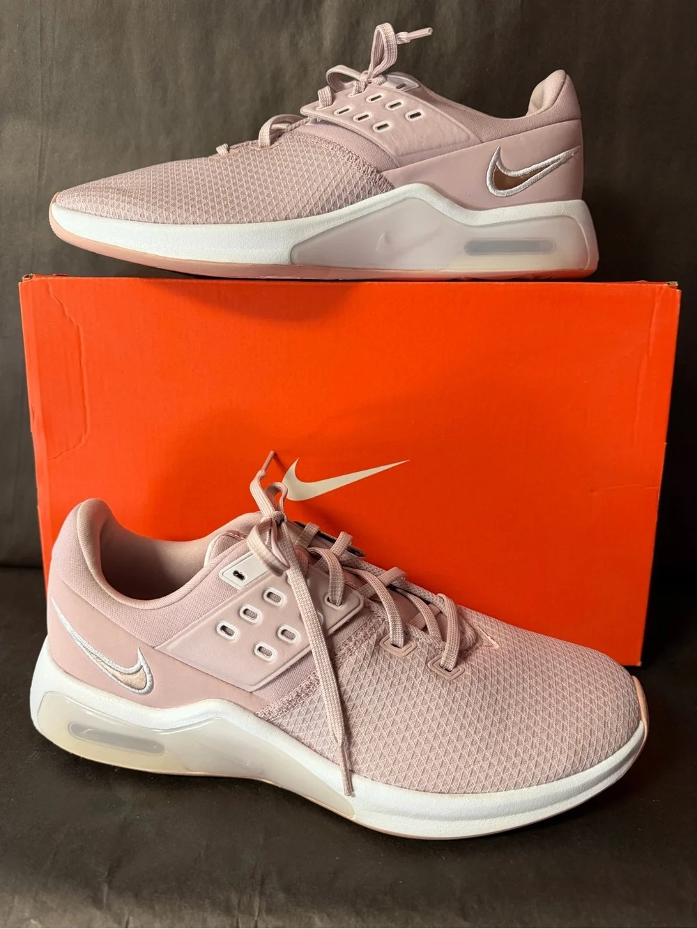 New! Nike Air Max Bella 10.5
